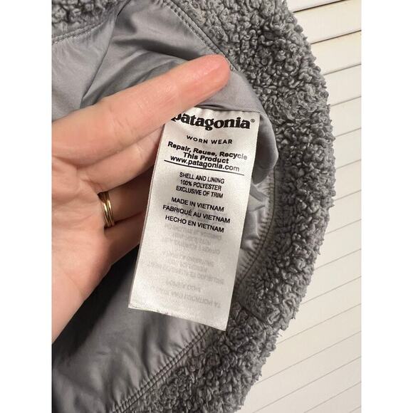Patagonia Gray Fuzzy Sherpa Vest Size Medium - Picture 3 of 5